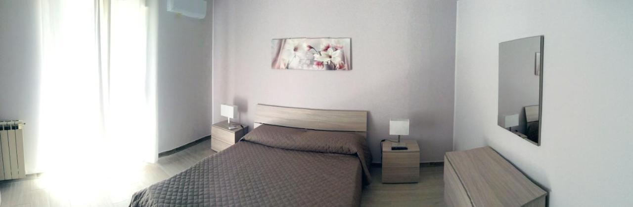 Brevi Vacanze A Brolo Bagian luar foto