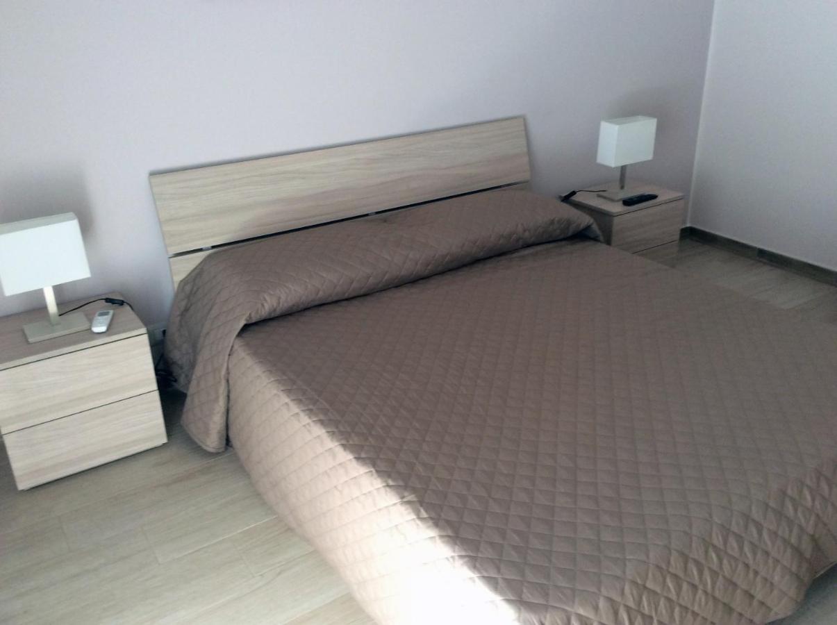 Brevi Vacanze A Brolo Bagian luar foto